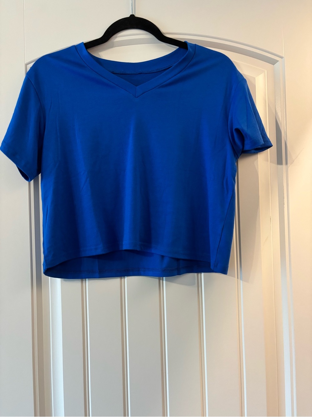 Amazon Women's V-Neck Short Sleeve Crop Top - Royal Blue never worn